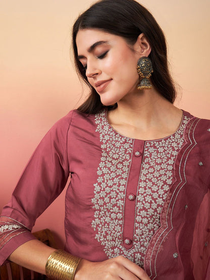 Indyancart IE Embroidered Straight Kurta With Trousers & Dupatta