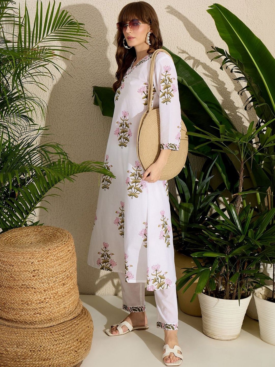 Women Floral Printed Regular Pure Cotton Kurta with Trousers