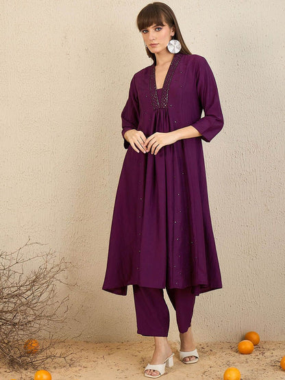Dhiyona IE Embroidered Three-Quarter Sleeves Tunic With Trouser