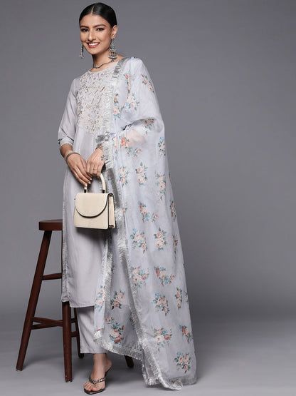 Indyancart VA Women's Lavender Ethnic Motifs Embroidered Thread Work Kurta with Trousers & With Dupatta