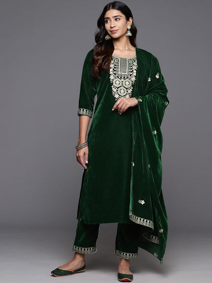 Indyancart VA Women'sWinter floral Zari Embroidered Velvet Kurta Set with Dupatta.