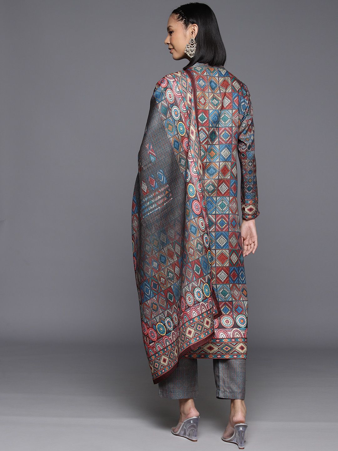 Indyancart VA Women's Winter Abstract Printed Wool Blend Straight Kurta Set with Dupatta