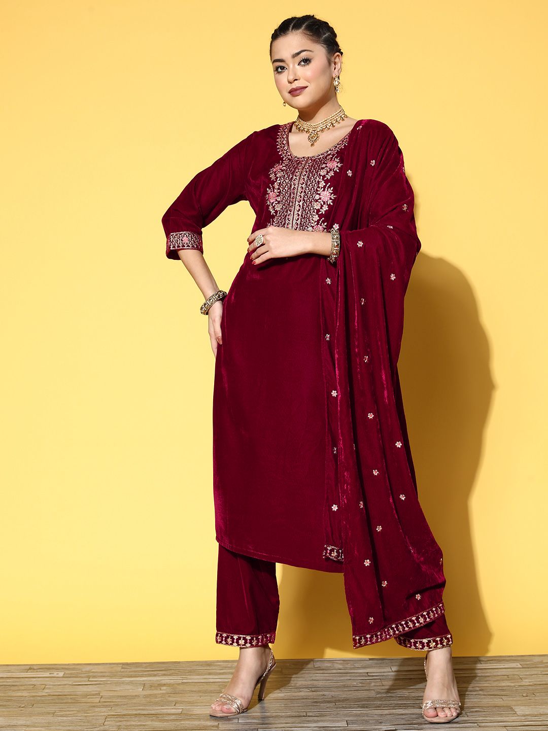 Indyancart VA Women'sWinter Floral Zari Embroidered Velvet Kurta With Trousers & Dupatta.