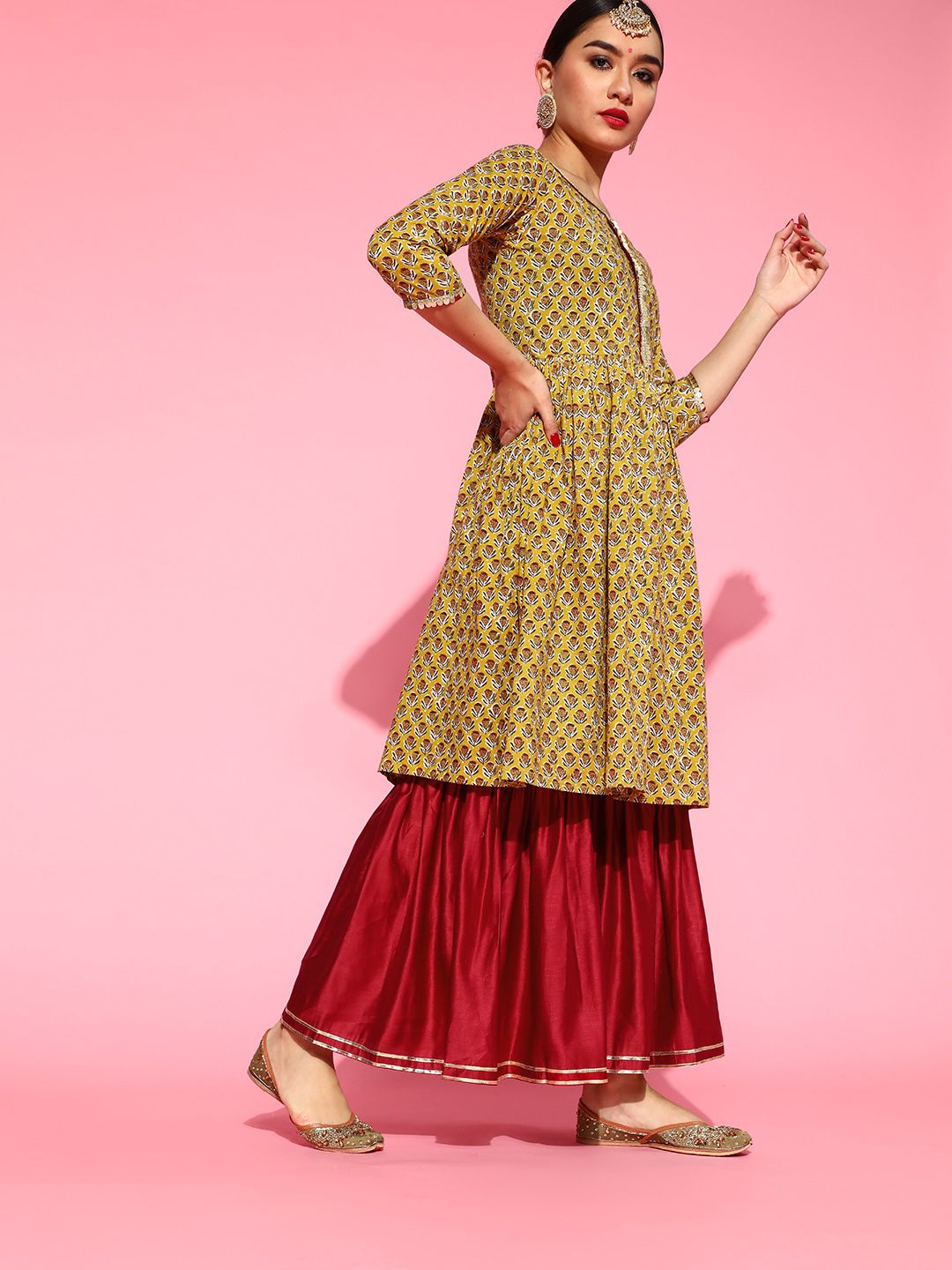 Dhiyona IE Ethnic Motifs Cotton Blend Kurta Set