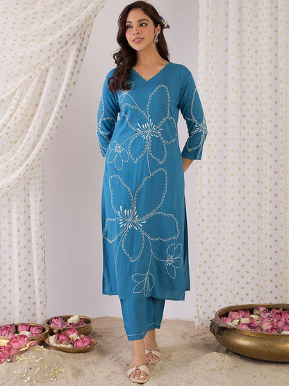 Indyancart IE Floral Embroidered V-Neck Straight Tunic With Trouser