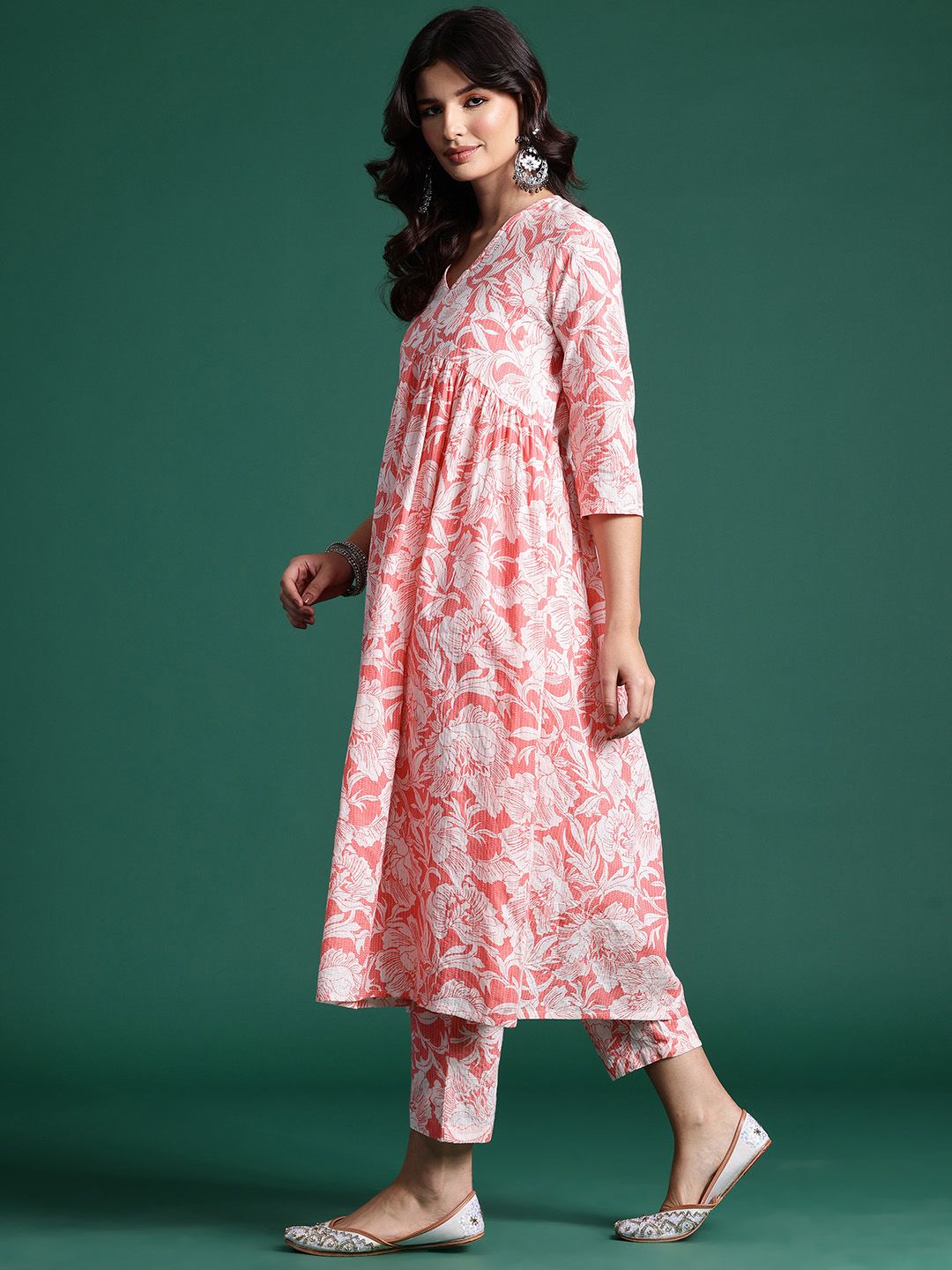 Indyancart IE Floral Printed Empire Kantha Work Pure Cotton Kurta with Trousers
