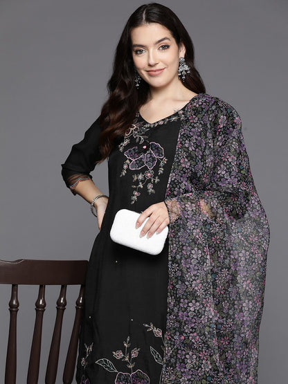 Indyancart IE Women Floral Embroidered Regular Thread Work Kurta with Trousers & With Dupatta