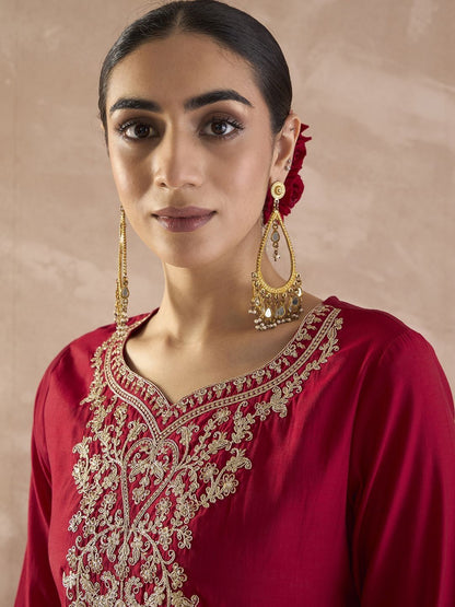 Floral Embroidered Round Neck Thread Work Kurta With Trouser