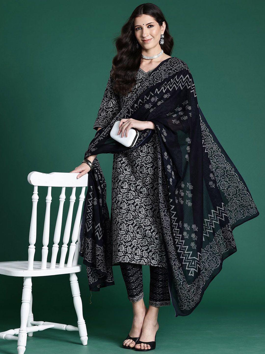 Women Floral Printed Pure Cotton Kurta Trousers & With Dupatta
