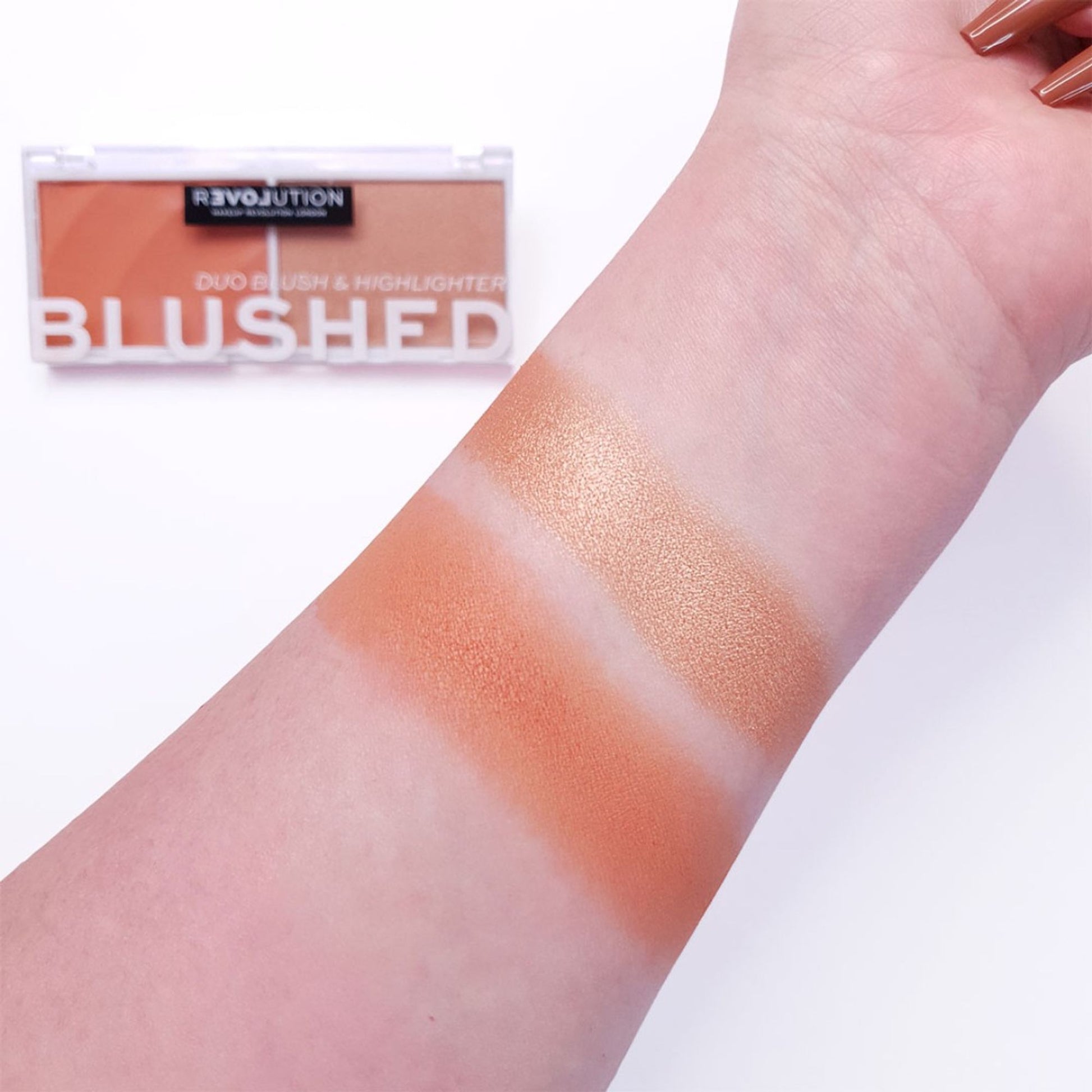 Makeup Revolution Relove Colour Play Blushed Duo - Sweet