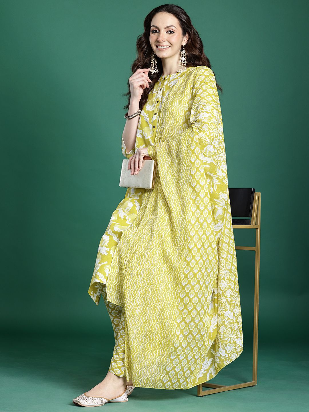 Floral Printed Regular Pure Cotton Kurta with Trousers & With Dupatta