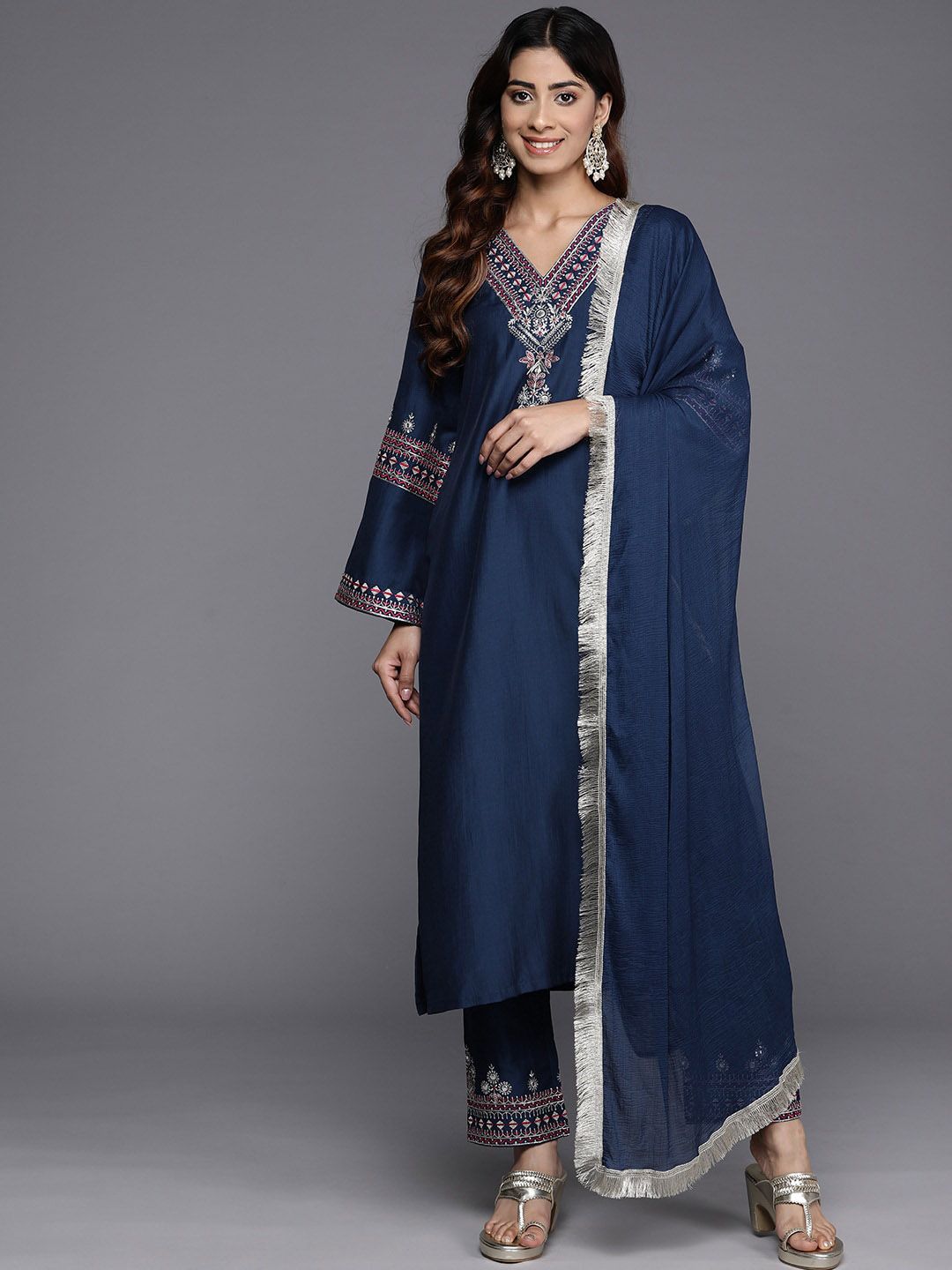 Dhiyona VA Women'sV Neck Ethnic Motifs Embroidered Regular Straight Kurta Set