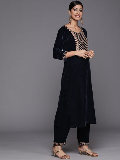 Dhiyona VA Women'sZari Embroidered velvet Kurta with Trouser and Dupatta