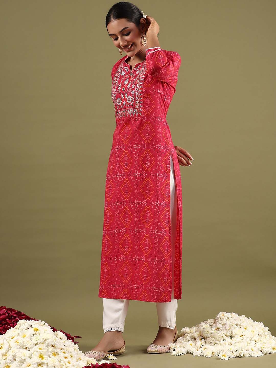 Indyancart IE Women Floral Printed Notched Neck Thread Work Straight Cotton Kurta