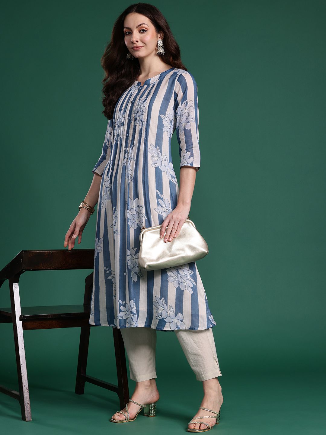 Indyancart IE Women Floral Printed Regular Pure Cotton Kurta with Trousers