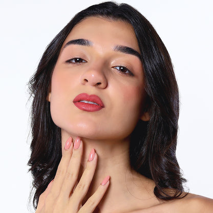 FLiCKA Flicka Set with Attack Liquid Lipstick in Rush Crush, waterproof and smudge-proof long-lasting lipstick on a neutral background.