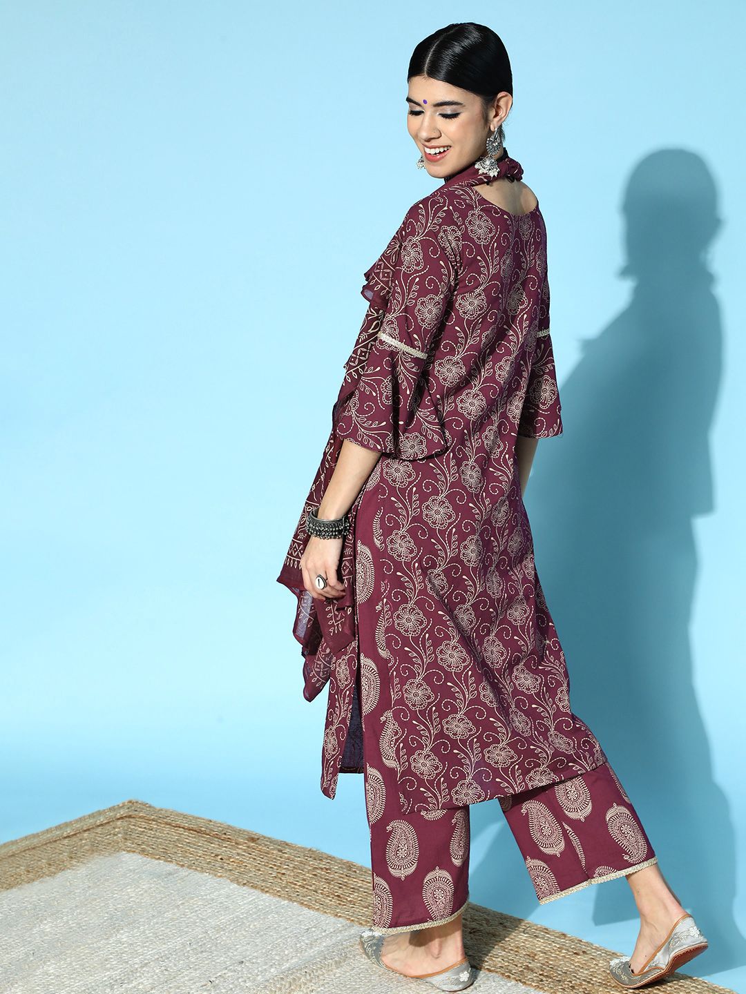 Dhiyona IE Women Paisley Organza All in the Details Kurta Set