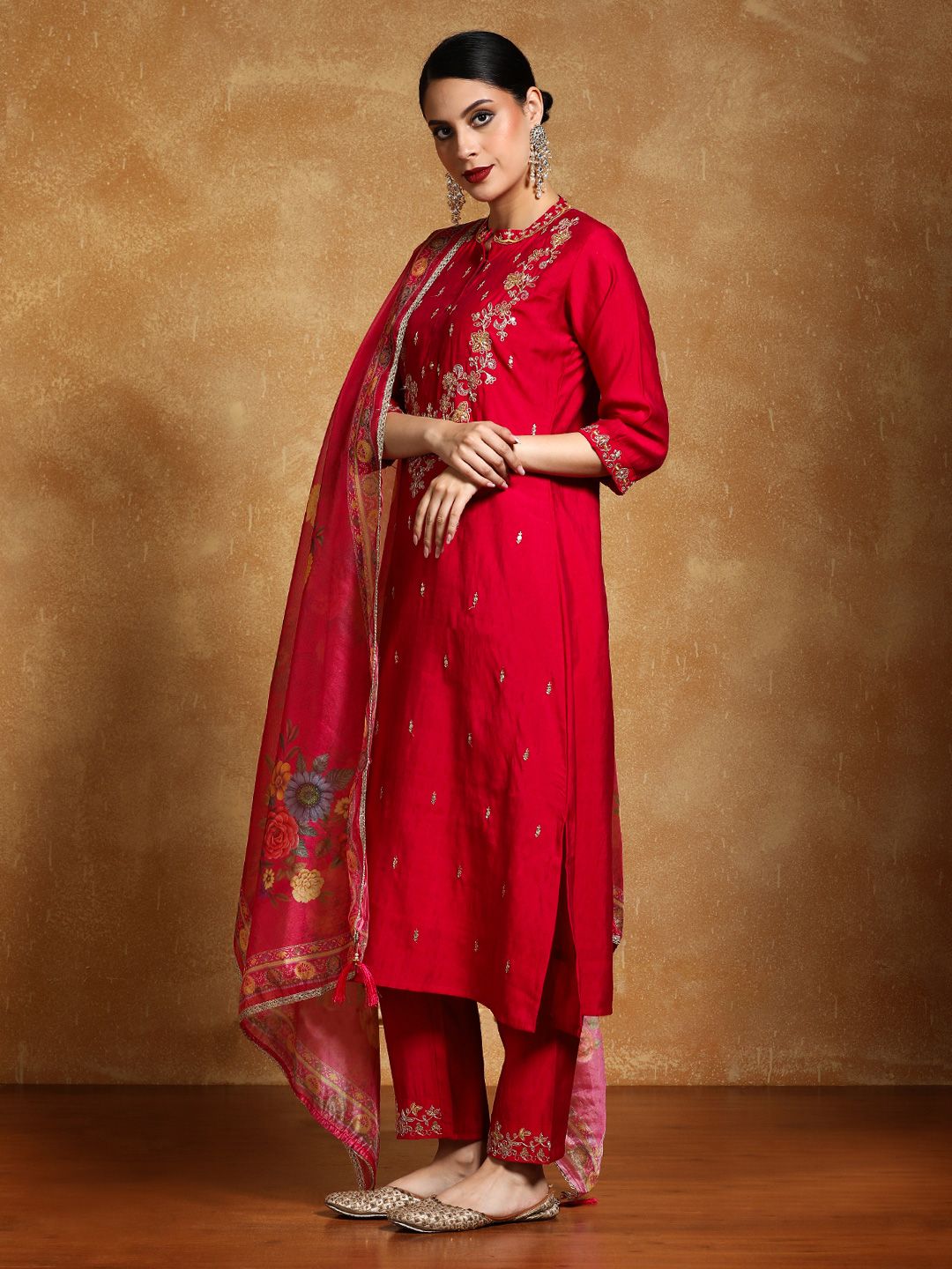 Indyancart VA Women'sFloral Embroidered Mandarin Collar A-Line Kurta With Trousers & Dupatta