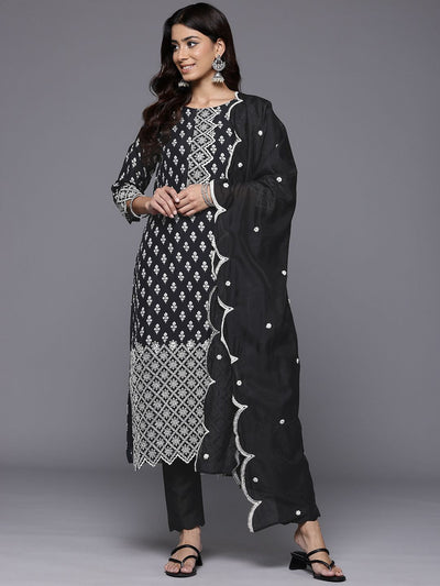 Indyancart VA Women'sFloral Printed Thread Work Pure Silk Kurta With Trousers & Dupatta