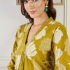 Dhiyona IE Women Floral Printed Cotton Kurta with Trousers