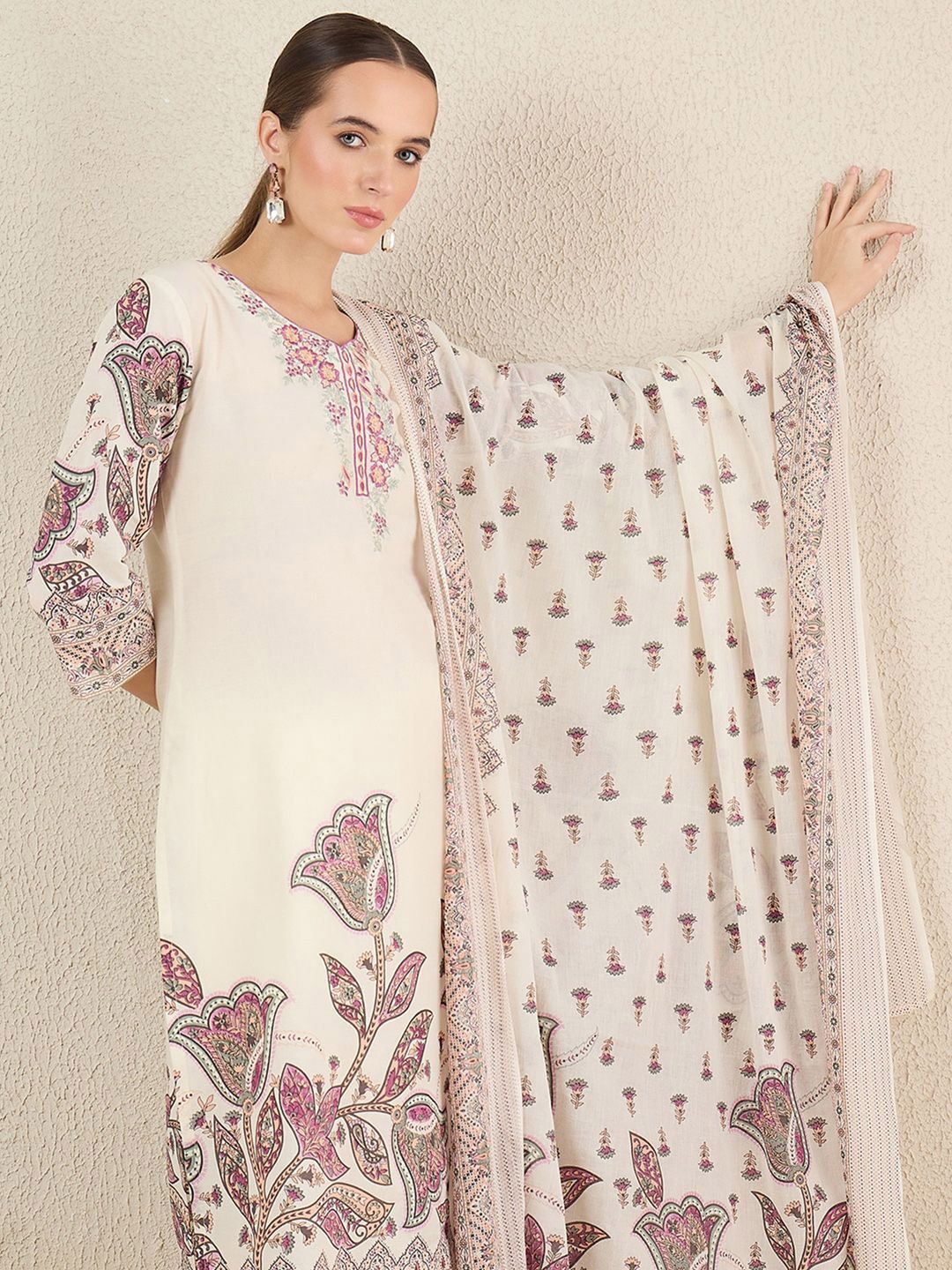 Women Floral Printed Cotton Kurta with Trousers & Dupatta