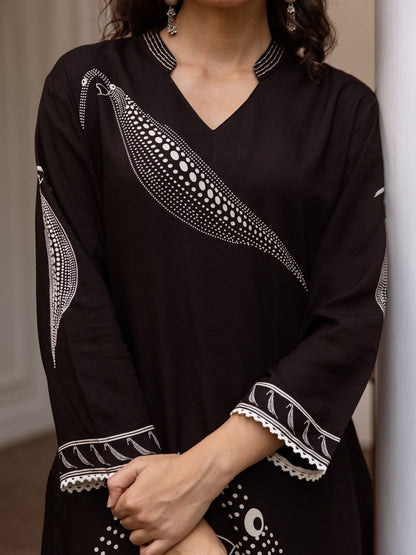 Floral Printed Mandarin Collar Straight Kurta With Trousers