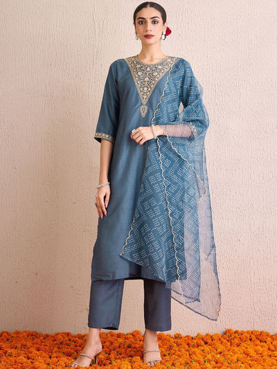 Indyancart IE Women Bandhani Embroidered Regular Gotta Patti Kurta with Trousers & With Dupatta