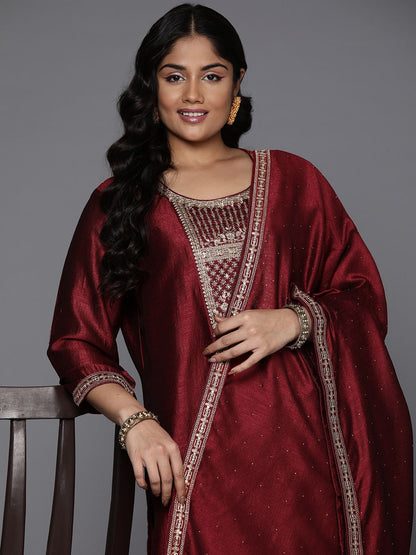 Dhiyona IE Women Floral Embroidered Regular Sequinned Kurta with Trousers & With Dupatta