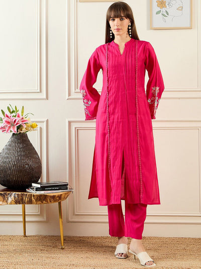 Indyancart IE Women Magenta Kurta Sets