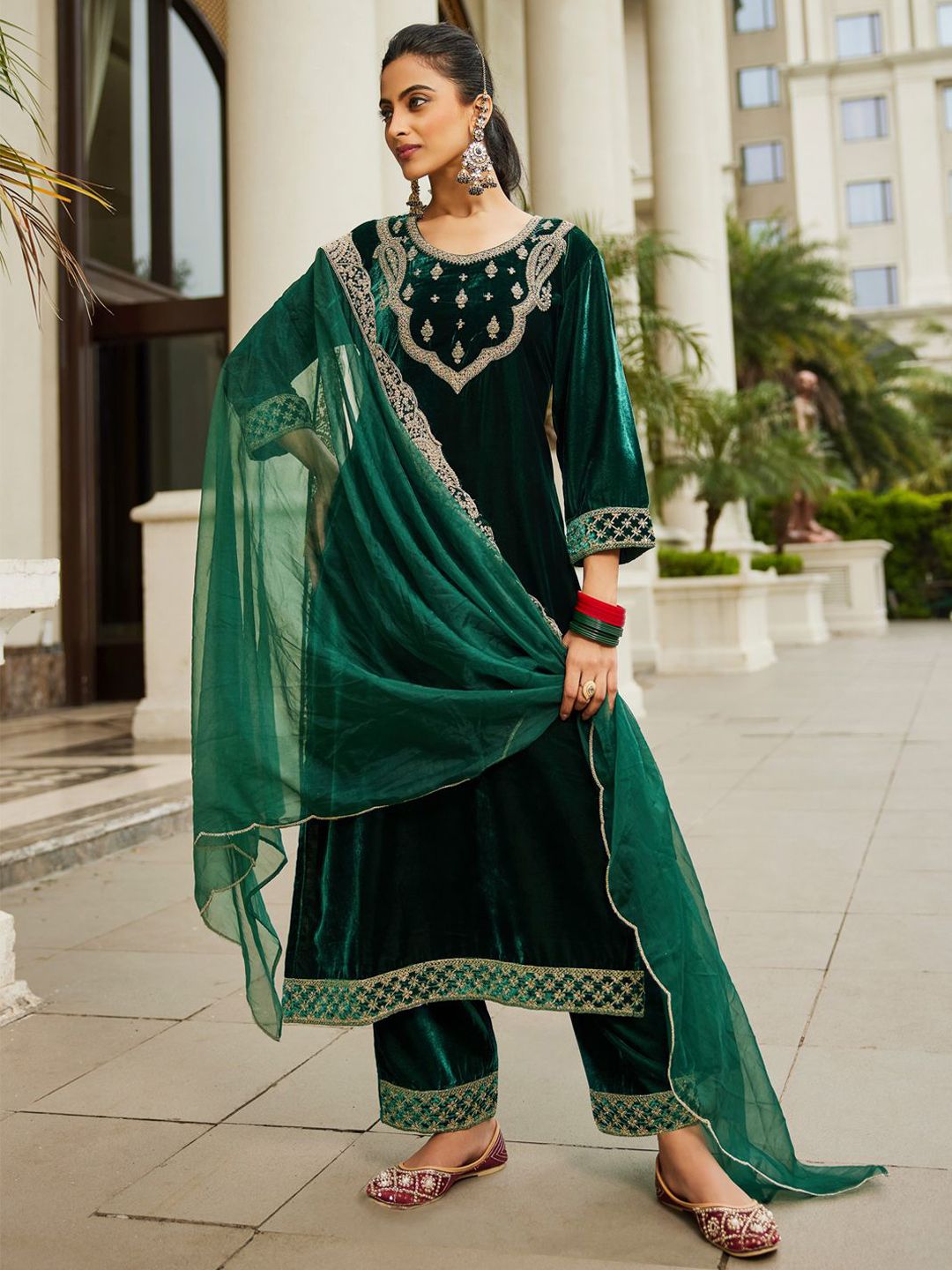 Women Ethnic Motifs Embroidered Regular Velvet Kurta with Trousers & Dupatta