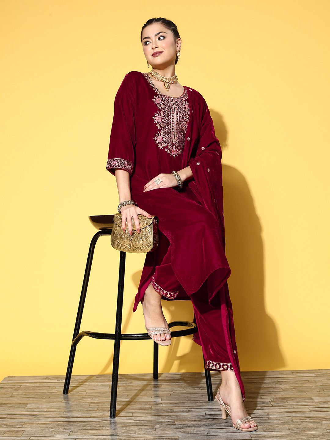 Indyancart VA Women'sWinter Floral Zari Embroidered Velvet Kurta With Trousers & Dupatta.