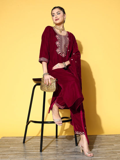 Indyancart VA Women'sWinter Floral Zari Embroidered Velvet Kurta With Trousers & Dupatta.