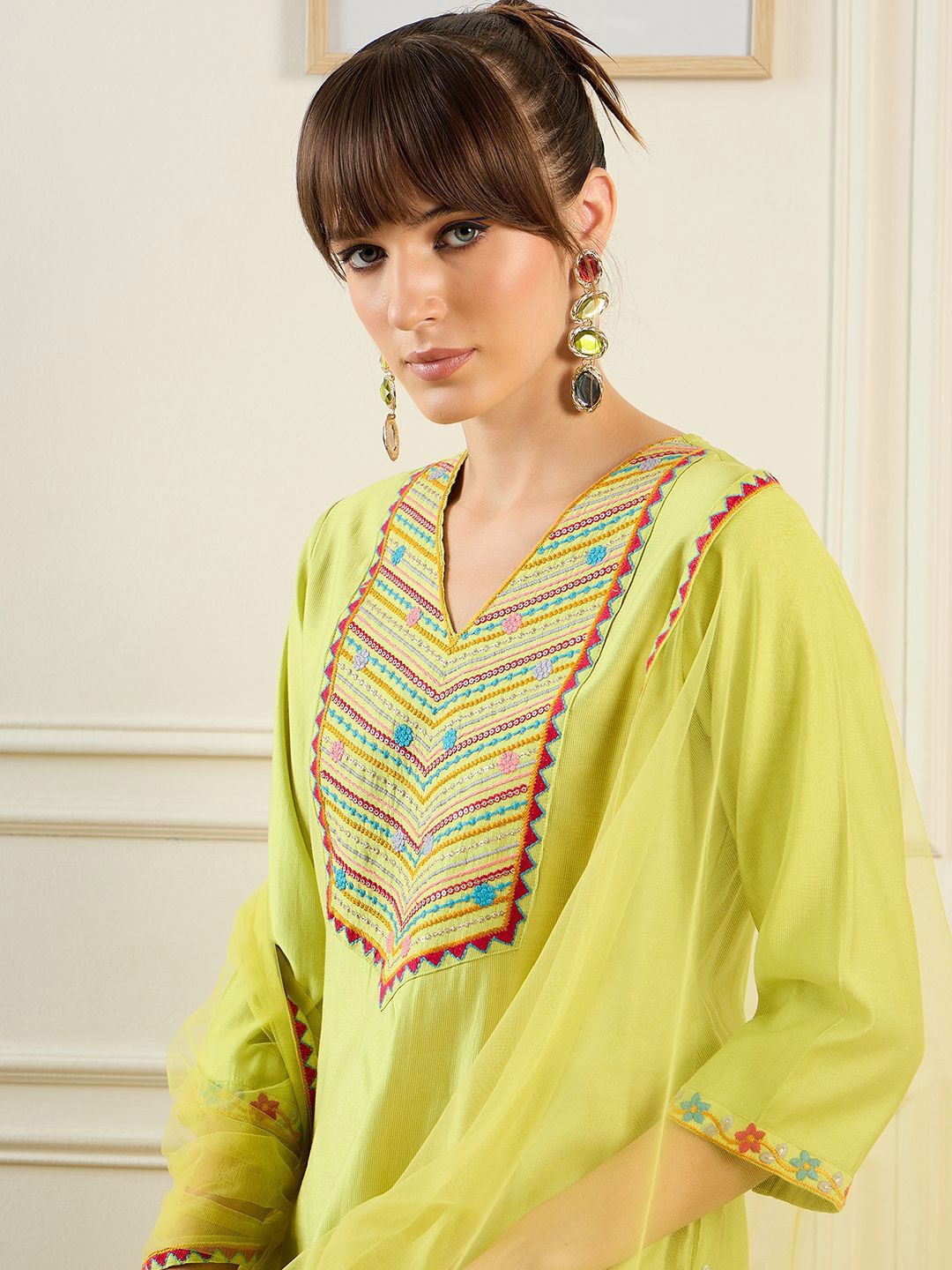 Indyancart IE Geometric Embroidered Thread Work Liva Straight Kurta With Trousers & Dupatta