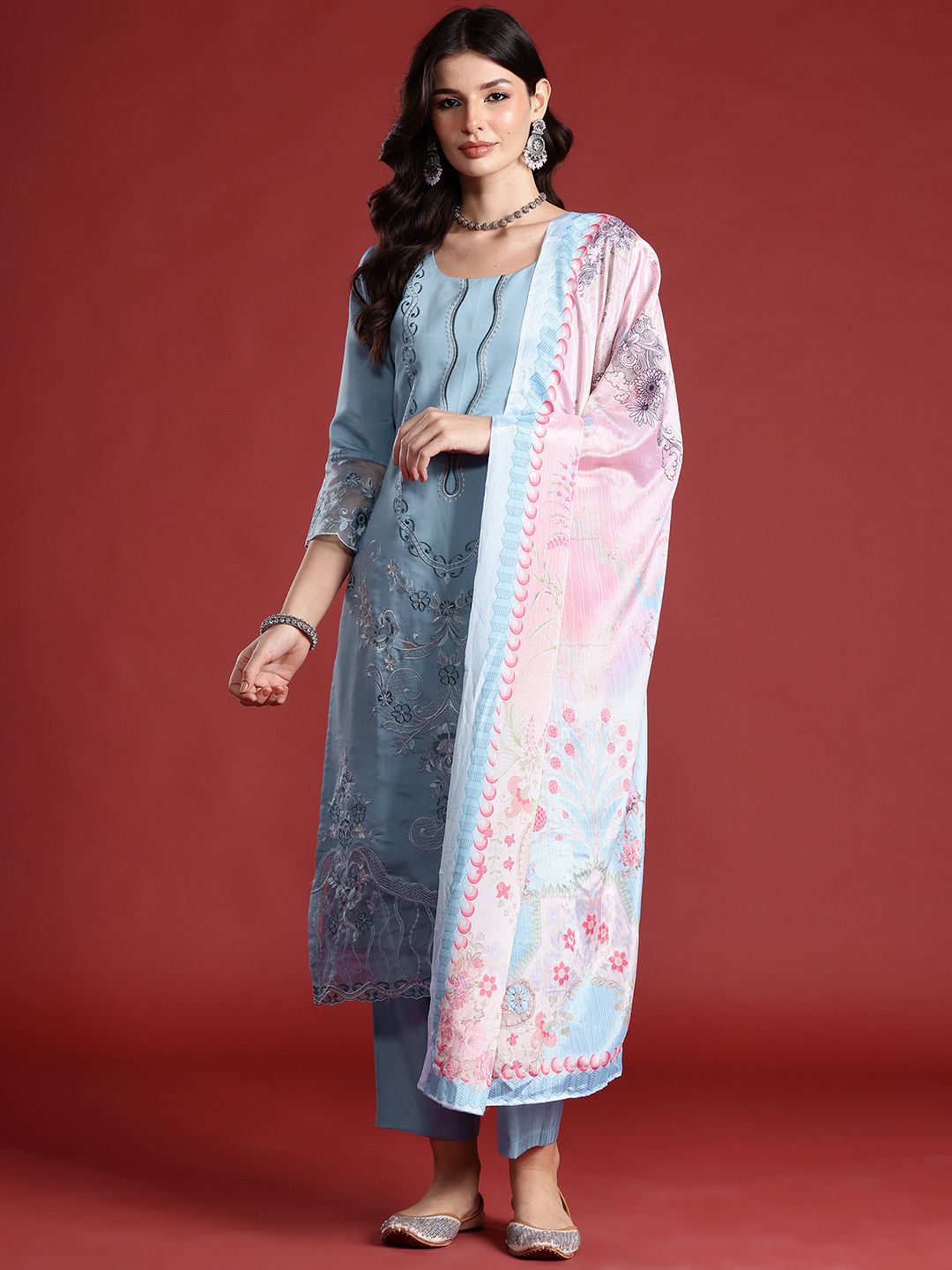 Indyancart IE Floral Embroidered Thread Work Kurta with Trousers & Dupatta