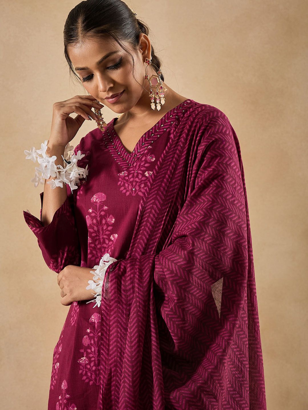 Floral Printed V-Neck Pure Cotton Straight Kurta With Trousers & Dupatta