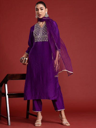 Dhiyona IE Ethnic Motifs Yoke Design Sequinned Liva Kurta With Trousers & Dupatta