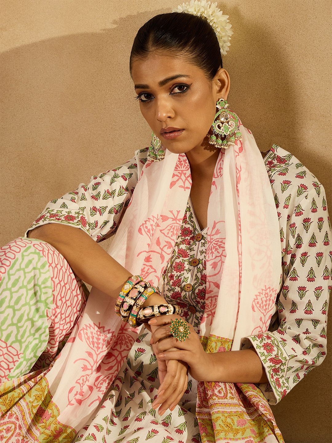 Floral Printed V-Neck Pure Cotton Straight Kurta with Trousers & With Dupatta