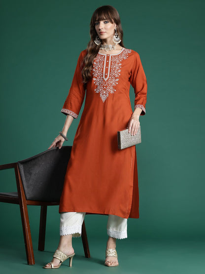 Indyancart IE Floral Embroidered Thread Work Kurta
