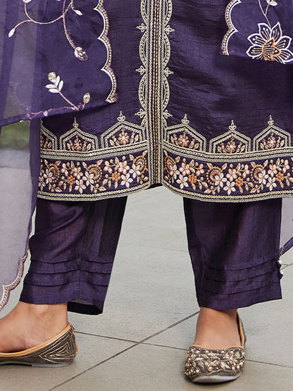Dhiyona IE Women Floral Embroidered Regular Kurta with Trousers & With Dupatta