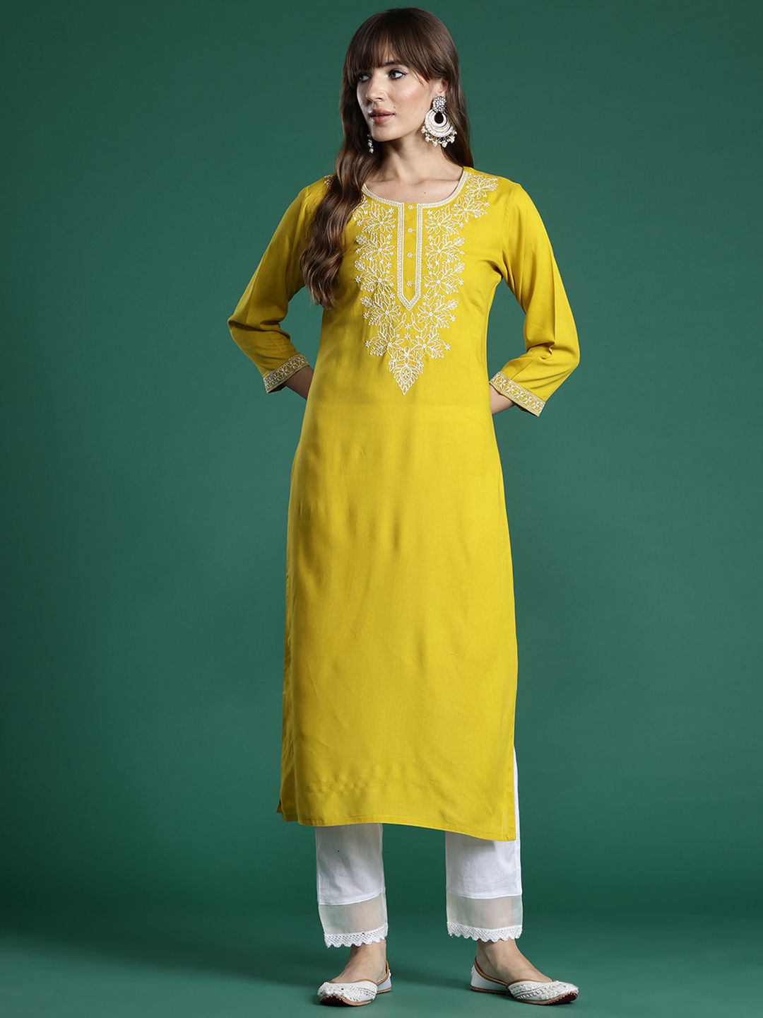 Indyancart IE Floral Embroidered Thread Work Kurta
