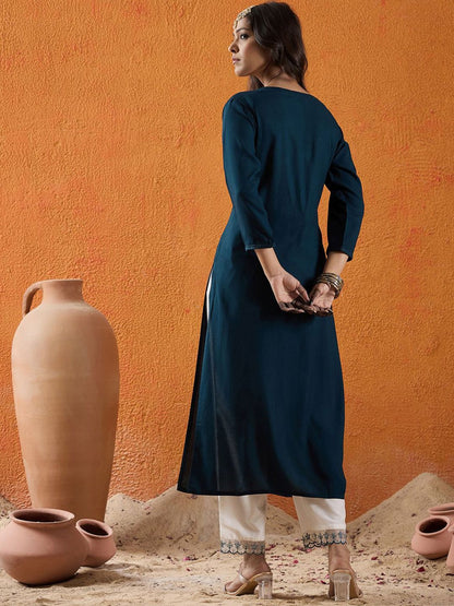 Indyancart IE Floral Yoke Design Notch Neck Thread Work Kurta