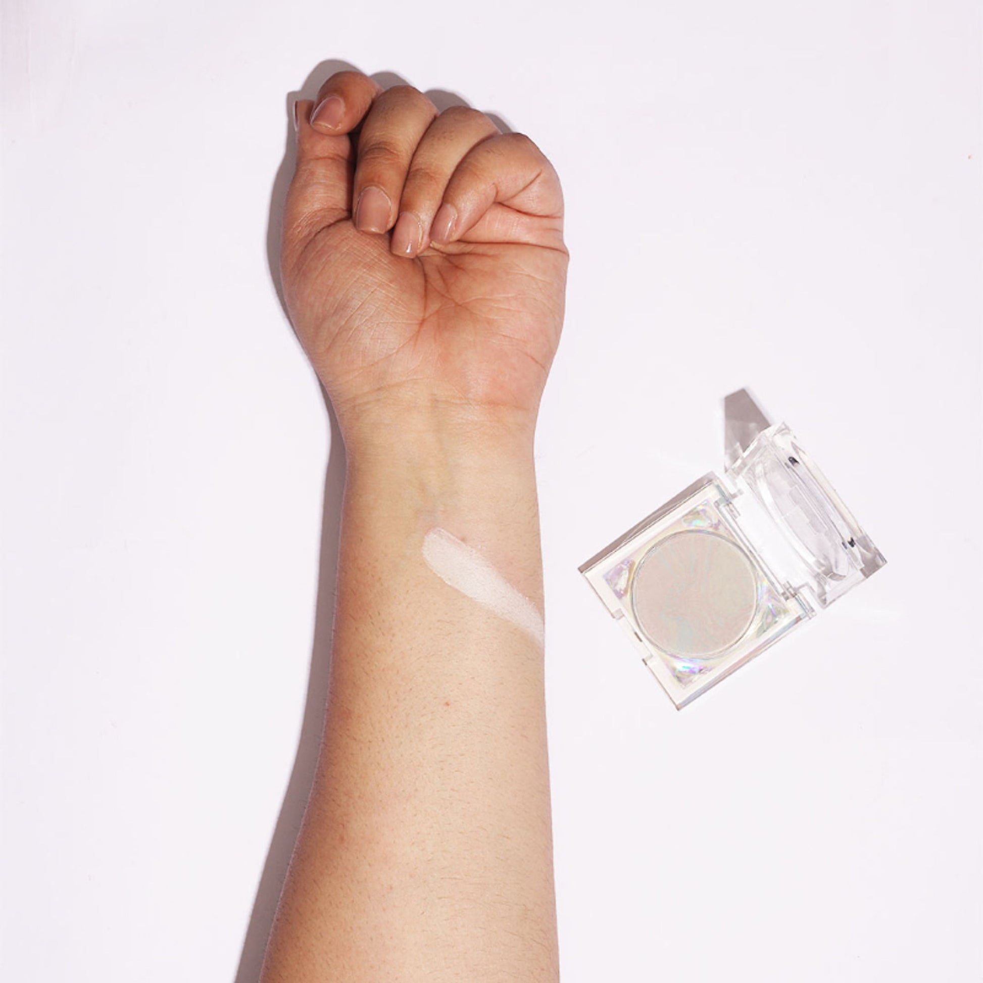 Makeup Revolution Mood Switch Aura Powder - Universal Prism