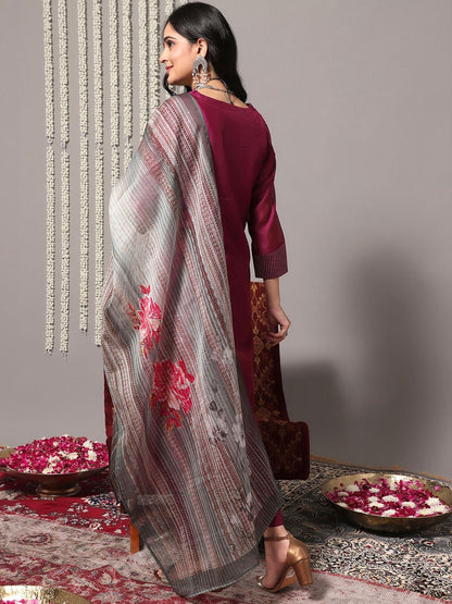 Indyancart VA Women'sFloral Yoke Design Thread Work Detail Straight Kurta & Trousers With Dupatta