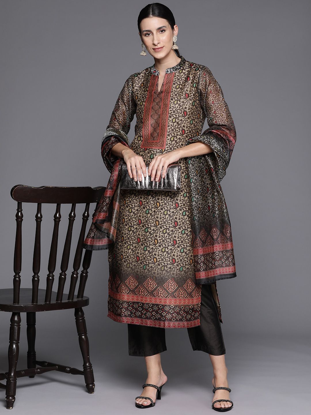 Indyancart VA Women's Paisley Printed Regular Chanderi Silk Kurta with Trousers & Dupatta