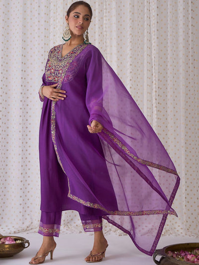Indyancart IE Floral Embroidered V-Neck Liva Kurta with Trousers & Dupatta