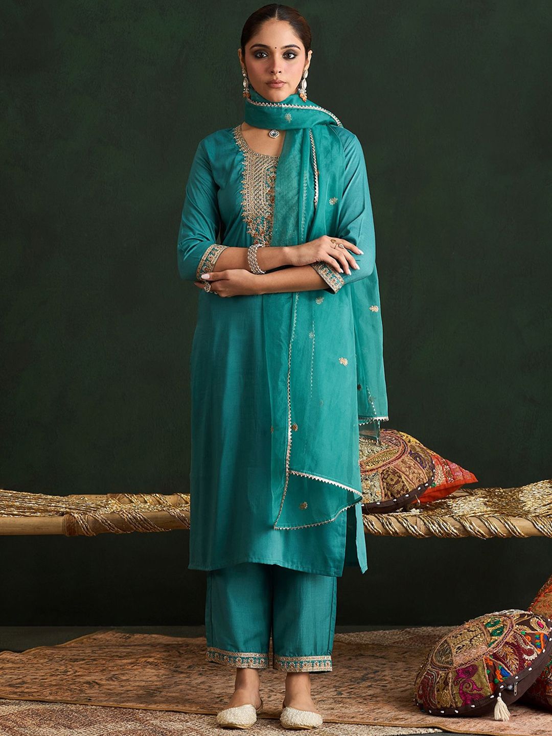 Dhiyona IE Women Ethnic Motifs Embroidered Regular Thread Work Kurta with Trousers & With Dupatta