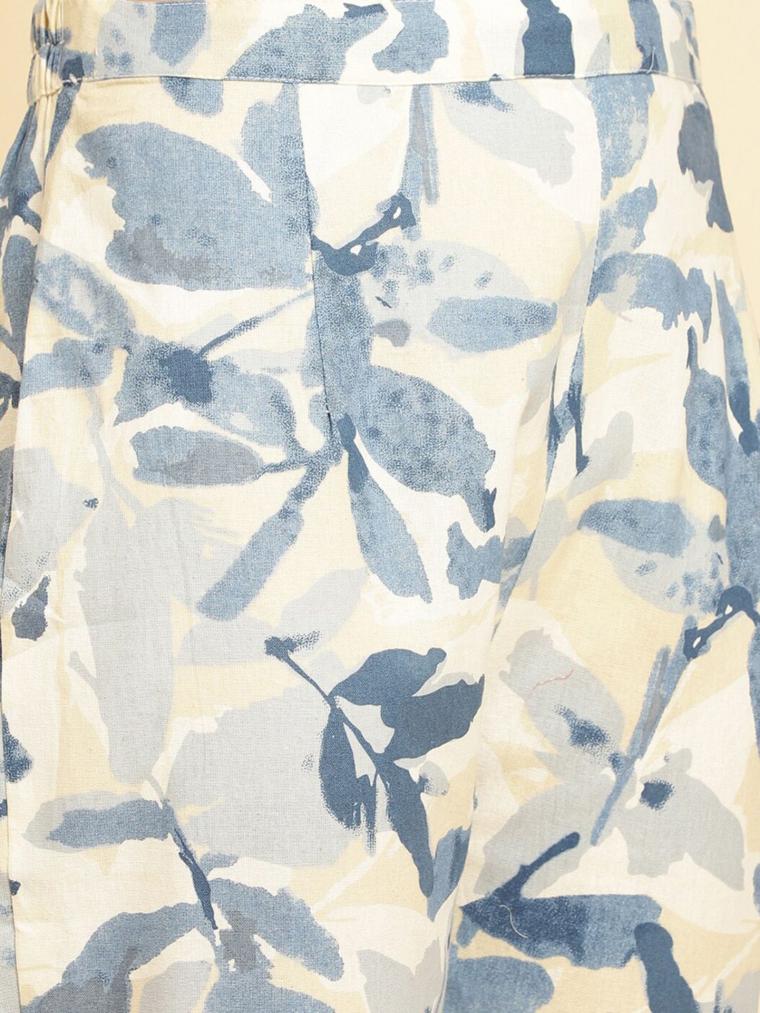 Indyancart VA Women'sFloral Printed Thread Work Shirt Collar Kurta With Trousers