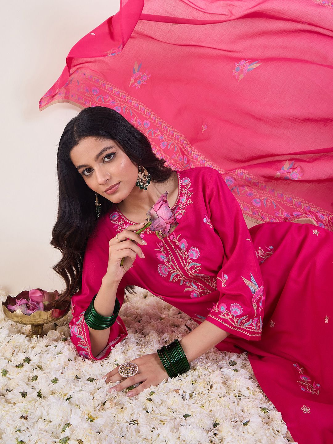 Floral Embroidered Regular Thread Work Kurta With Trousers & Dupatta