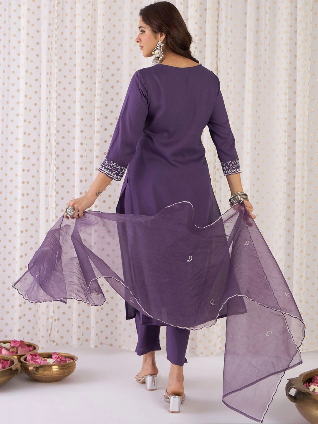 Women Paisley Printed Regular Sequinned Kurta with Trousers & With Dupatta