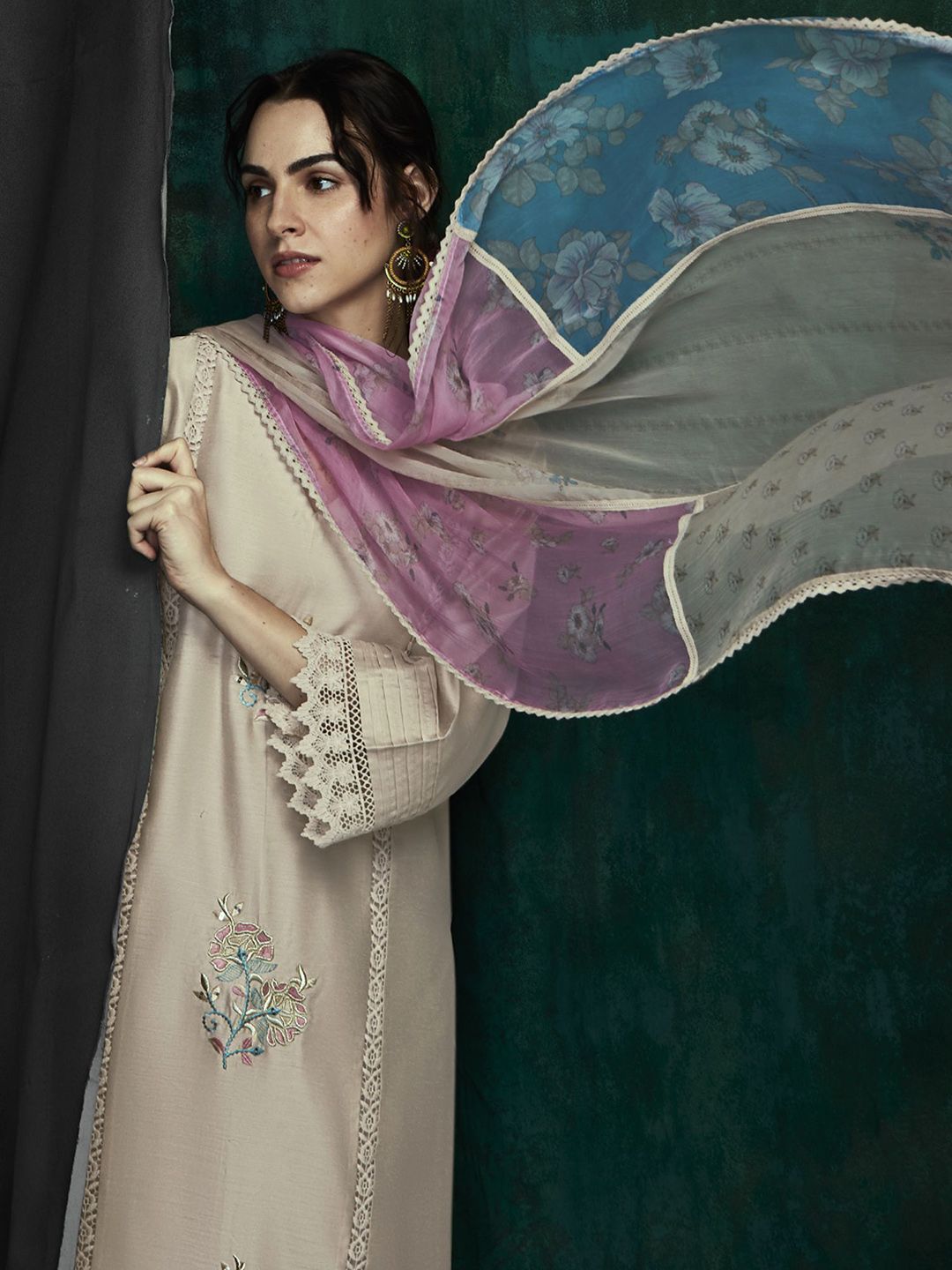 Indyancart IE Floral Embroidered V-Neck Thread Work Straight Kurta With Trousers & Dupatta